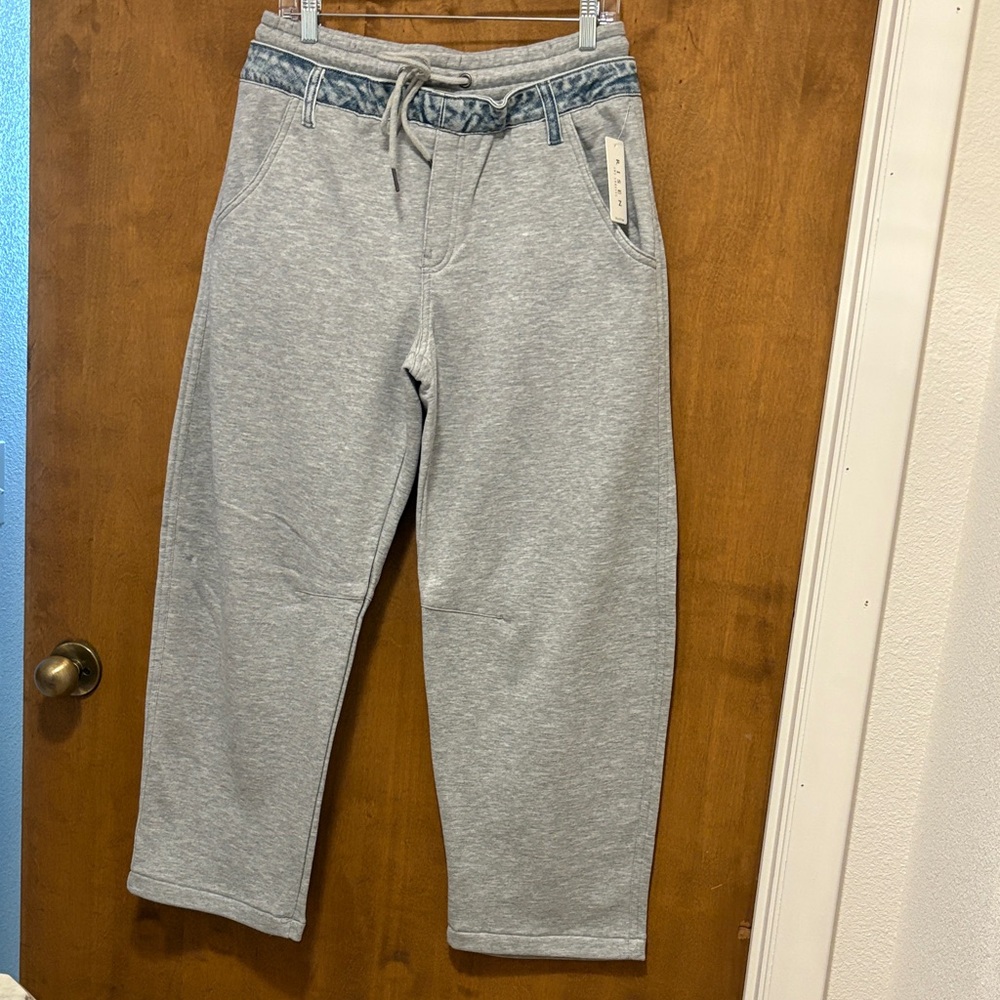 172. Risen Stylish Gray Wide Leg Jeans/Sweat Pants for Women